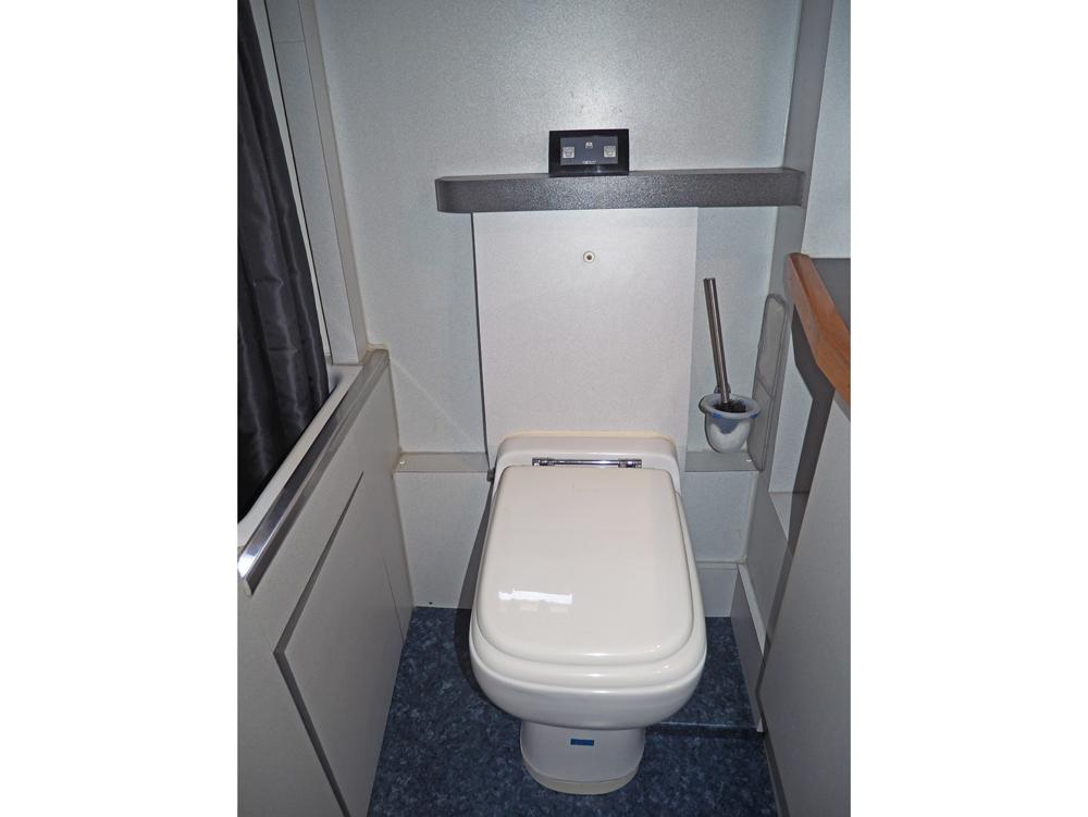 Aft cabin, Accommodation